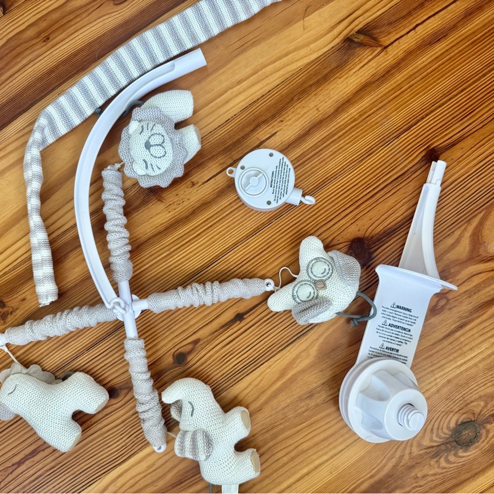 NIB Living Textiles Baby Musical Mobile